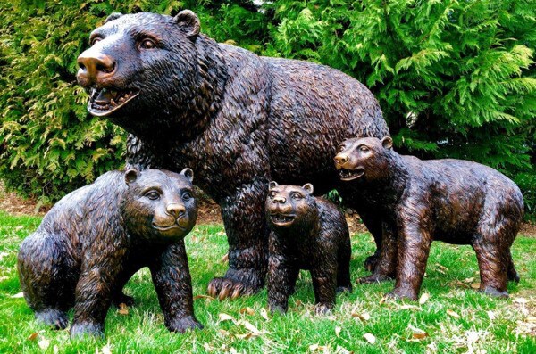 Bear and three cubs bronze statues sculptures High End Statuary Grizzly
